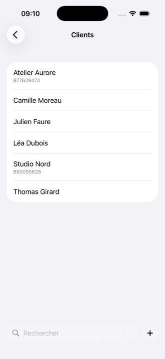 Liste des clients dans iMaker, avec les particuliers et les entreprises identifiées par leur numéro de TVA